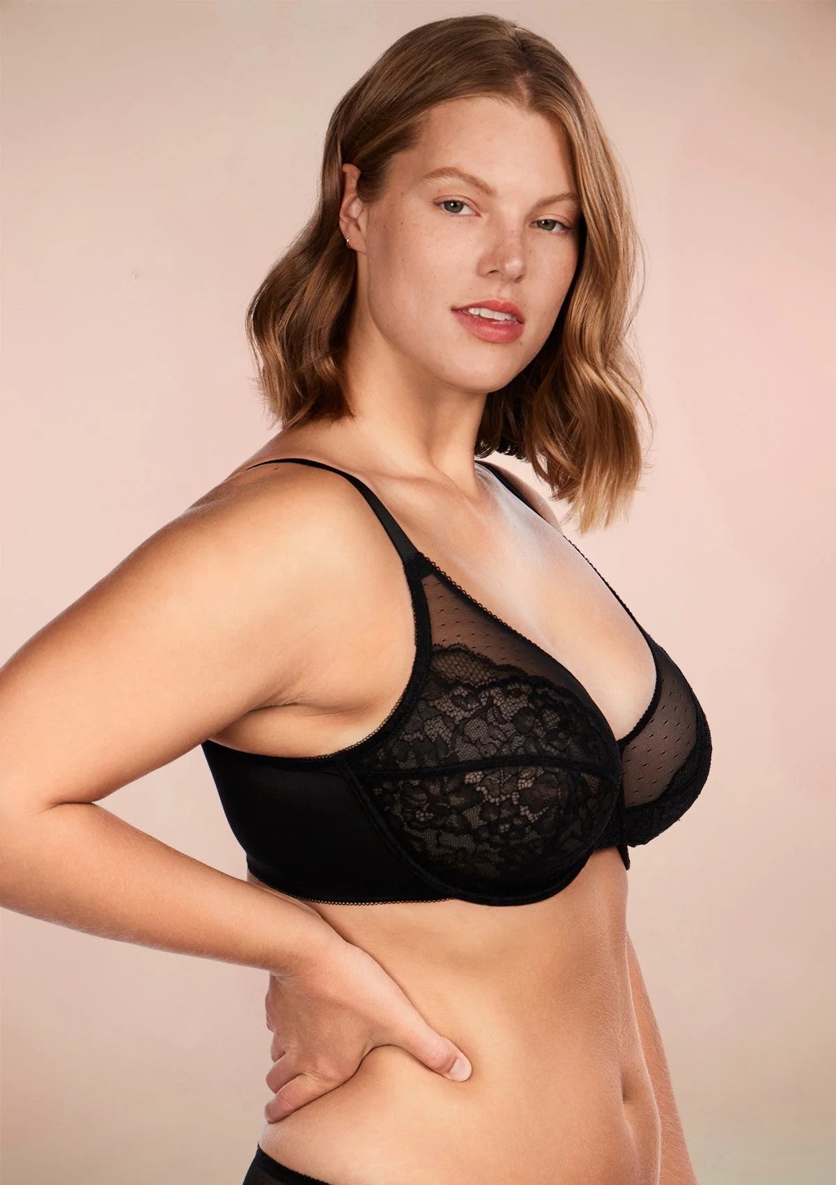 Lovely Lace Bra - Encaje sofisticado, ajuste perfecto.
